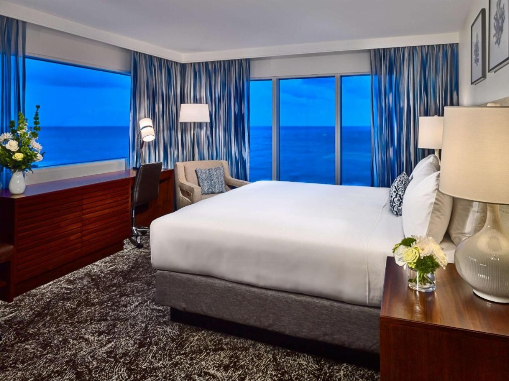 Preferred Corner King Room with Ocean View